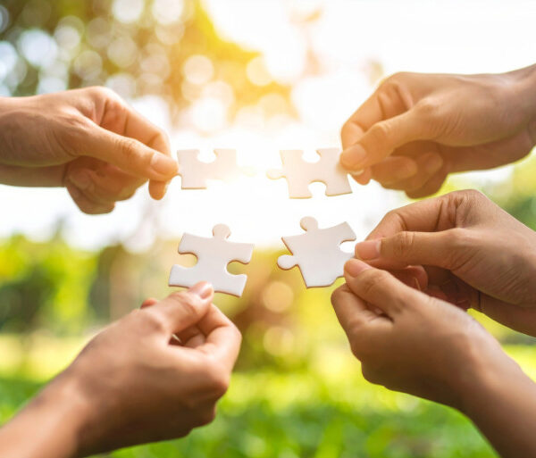 Mitmachen, statt anonym und ausfallend meckern.